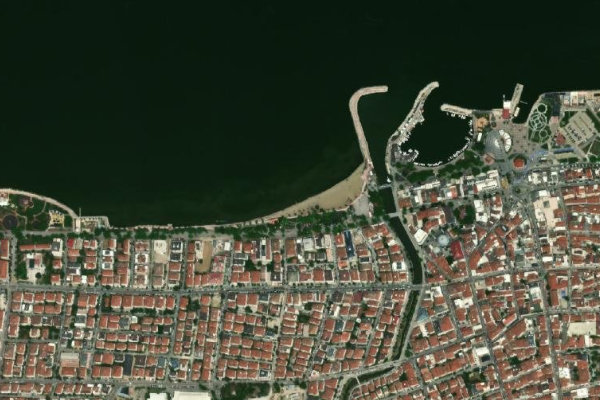 Satellitenbild der Umgebung von Plaj (Yalova)