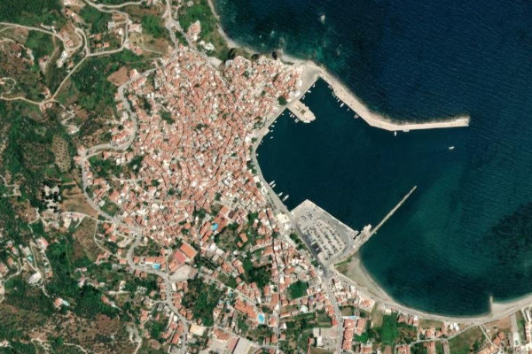 Satellitenbild der Umgebung von Skopelos · Hafen
