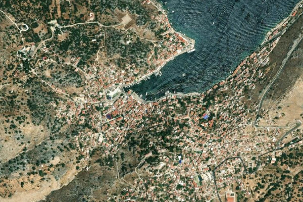 Satellitenbild der Umgebung von Gialos Symi