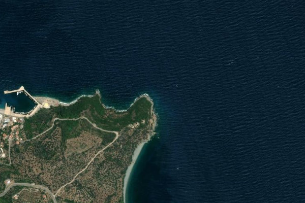 Satellitenbild der Umgebung von Ákra Lygariás