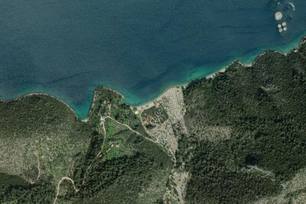 Satellitenbild der Umgebung von Váyia