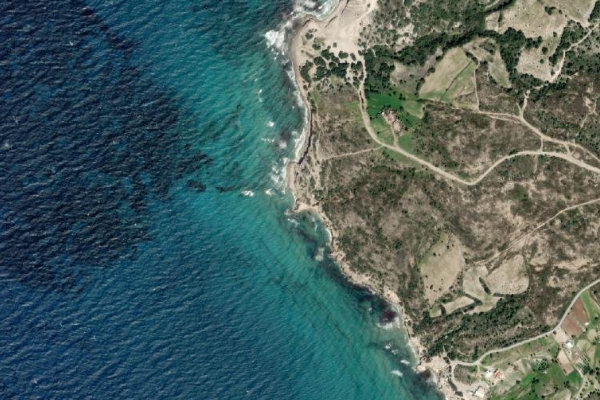 Satellitenbild der Umgebung von Ákra Katá