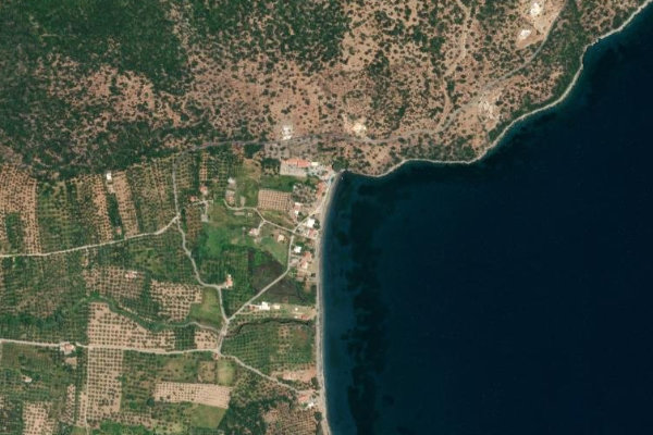 Satellitenbild der Umgebung von Kamáres