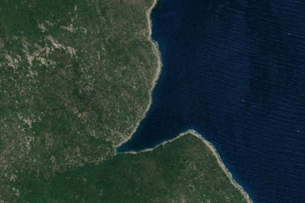 Satellitenbild der Umgebung von Órmos Molóchas