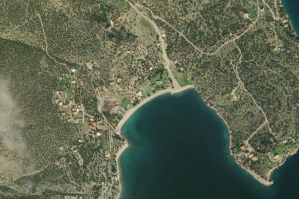 Satellitenbild der Umgebung von Órmos Stenón