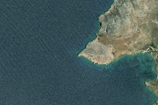 Satellitenbild der Umgebung von Ákra Sáros