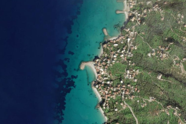 Satellitenbild der Umgebung von Ákra Palaiochóra