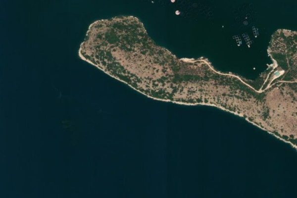 Satellitenbild der Umgebung von Ákra Vatátsa