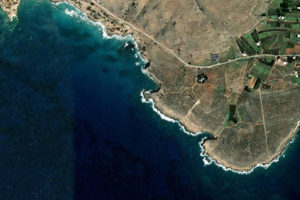 Satellitenbild der Umgebung von Órmos Kalá Nerá