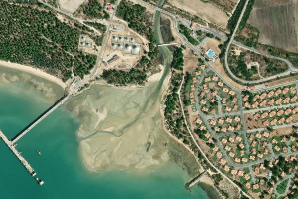Δορυφορική εικόνα της περιοχής γύρω από Río Salado de Rota