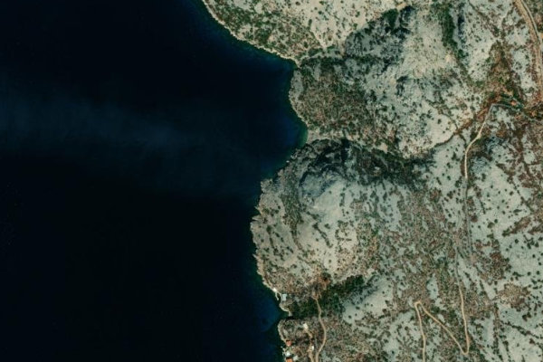 Δορυφορική εικόνα της περιοχής γύρω από Lomivrat