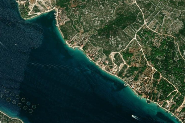 Δορυφορική εικόνα της περιοχής γύρω από Tkon