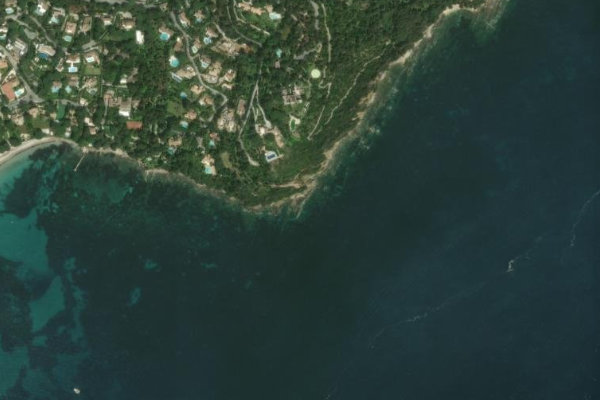 Δορυφορική εικόνα της περιοχής γύρω από Cap Pinet