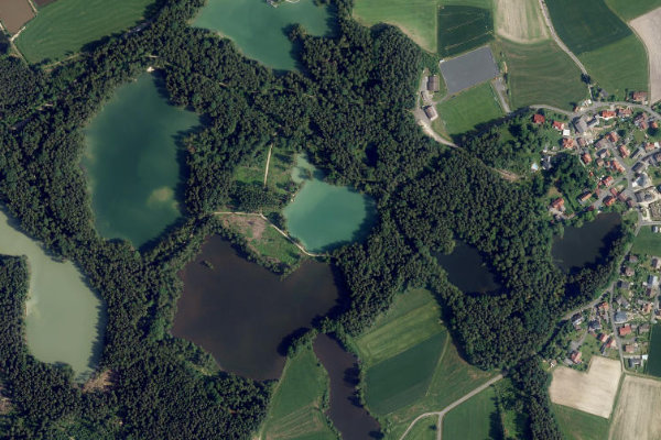 Δορυφορική εικόνα της περιοχής γύρω από Perlsee (Wiesau)