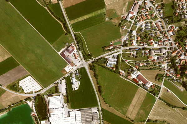 Δορυφορική εικόνα της περιοχής γύρω από Flossach (Kirchheim)