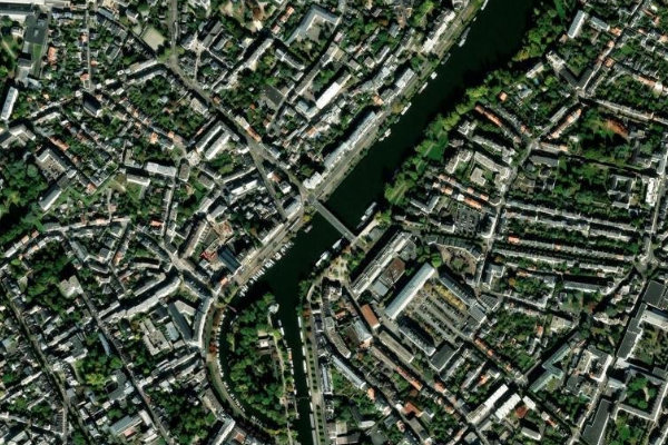 Δορυφορική εικόνα της περιοχής γύρω από L'Erdre à Nantes