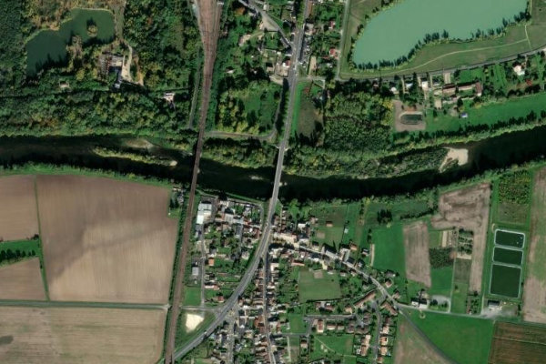 Δορυφορική εικόνα της περιοχής γύρω από la Creuse (La Celle-Saint-Avant)