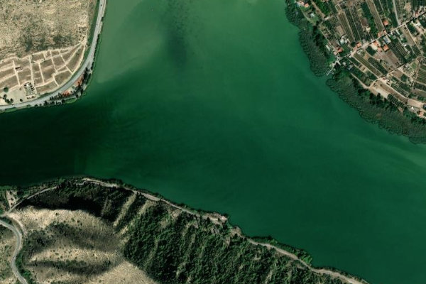 Δορυφορική εικόνα της περιοχής γύρω από Ebro (Mequinenza)