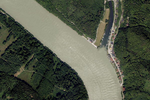 Δορυφορική εικόνα της περιοχής γύρω από Donau (Obermühl an der Donau)
