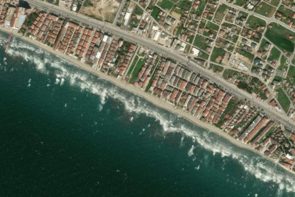 Δορυφορική εικόνα της περιοχής γύρω από Kumburgaz Plajı