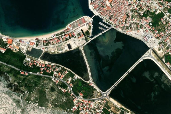 Satellite image of the area around Pag
