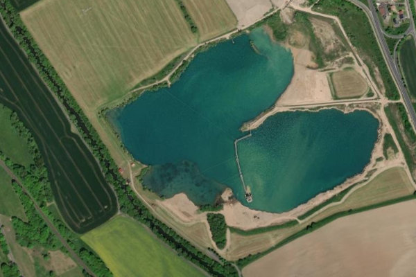 Satellite image of the area around Fambacher Kiesgrube