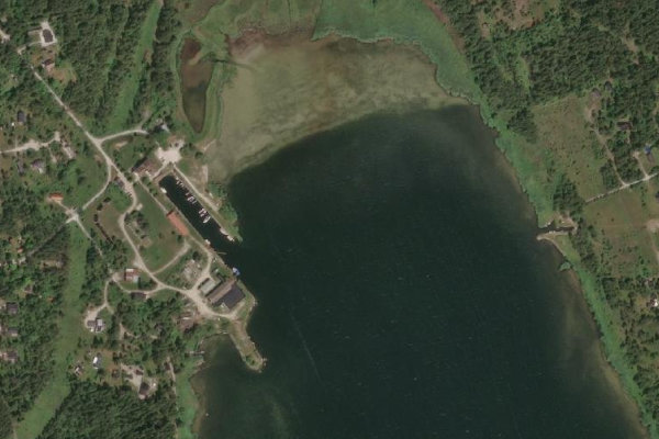 Satellite image of the area around Puttersjaus · shore