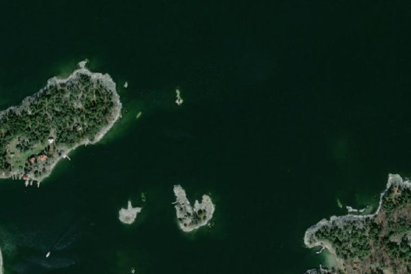 Satellite image of the area around Långviks yttre Gästhamn