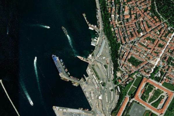 Satellite image of the area around Harem