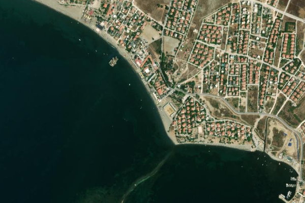 Satellite image of the area around Akarca Halk Plajı