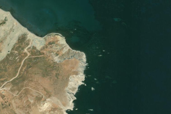 Satellite image of the area around Ákra Tháskoloi
