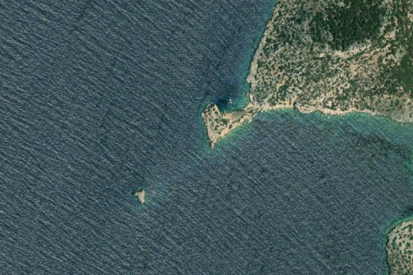 Satellite image of the area around Práso