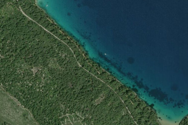 Imagen de satélite del entorno de Uvala Otrić