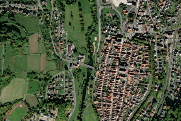 Imagen de satélite del entorno de Emmer (Lügde)