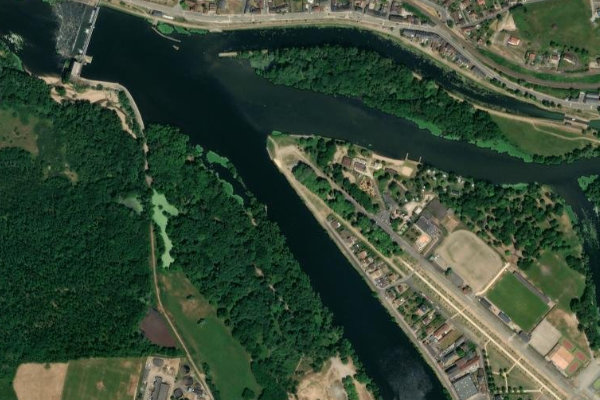Imagen de satélite del entorno de la Loire (Decize)