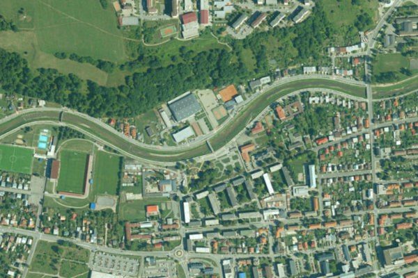 Imagen de satélite del entorno de Topla river (Bardejov)