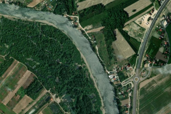 Imagen de satélite del entorno de Drina river-lower course