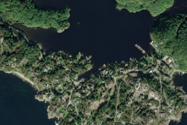 Imagen de satélite del entorno de Svinørsbukta