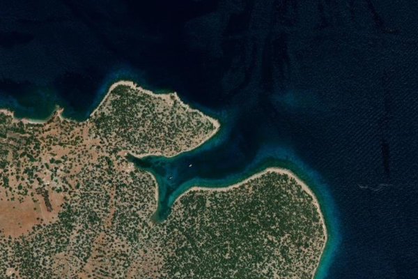 Imagen de satélite del entorno de Limáni Dokoú