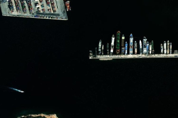 Imagen de satélite del entorno de Ákra Ameiníou