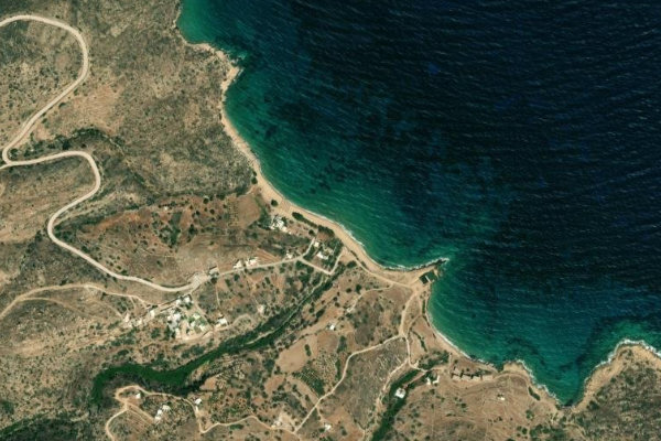 Imagen de satélite del entorno de Órmos Psáthis