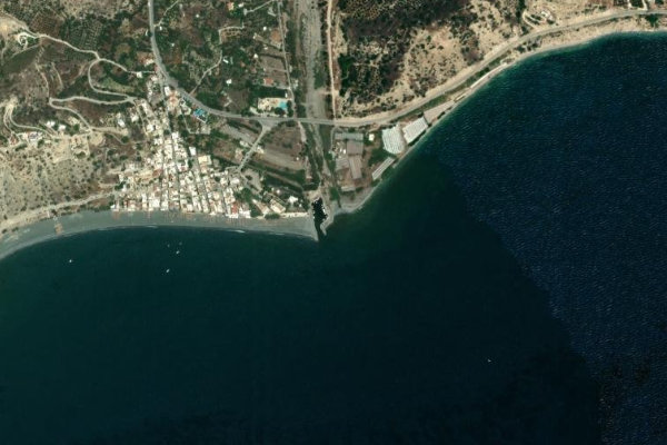 Imagen de satélite del entorno de Mýrtos Potamós