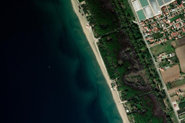 Image satellite des environs de Eboli · secteur de plage
