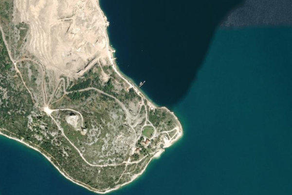 Image satellite des environs de Štrnina