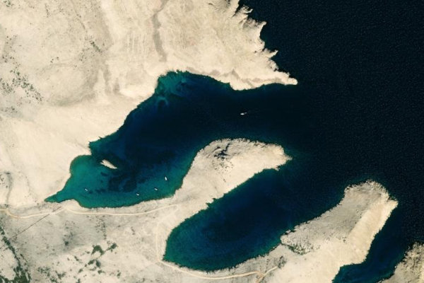 Image satellite des environs de Stara Novalja