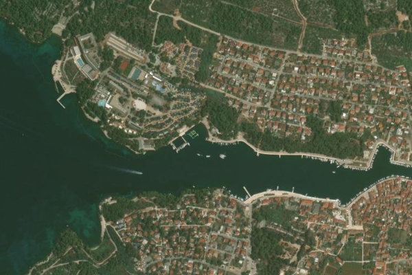 Image satellite des environs de Stari Grad