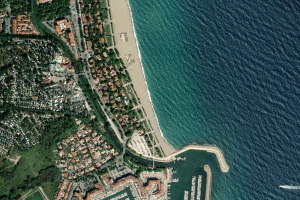 Image satellite des environs de Plage sud