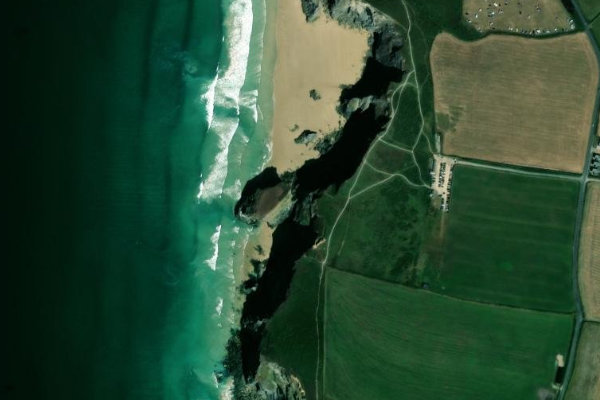 Image satellite des environs de Carnewas Point