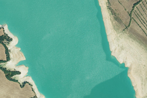 Image satellite des environs de Embalse de Mediano