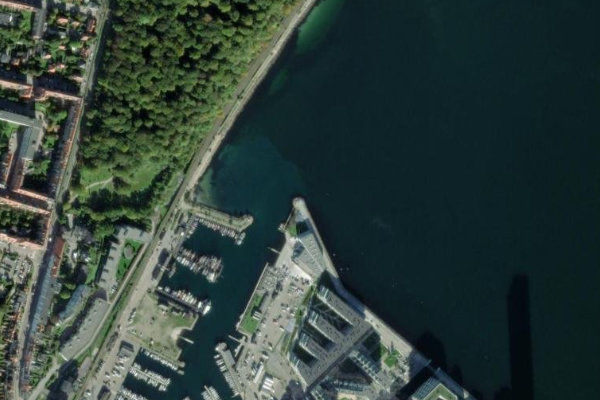 Image satellite des environs de Bro 22
